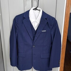 Elegant Men's Deep Blue Suit Set